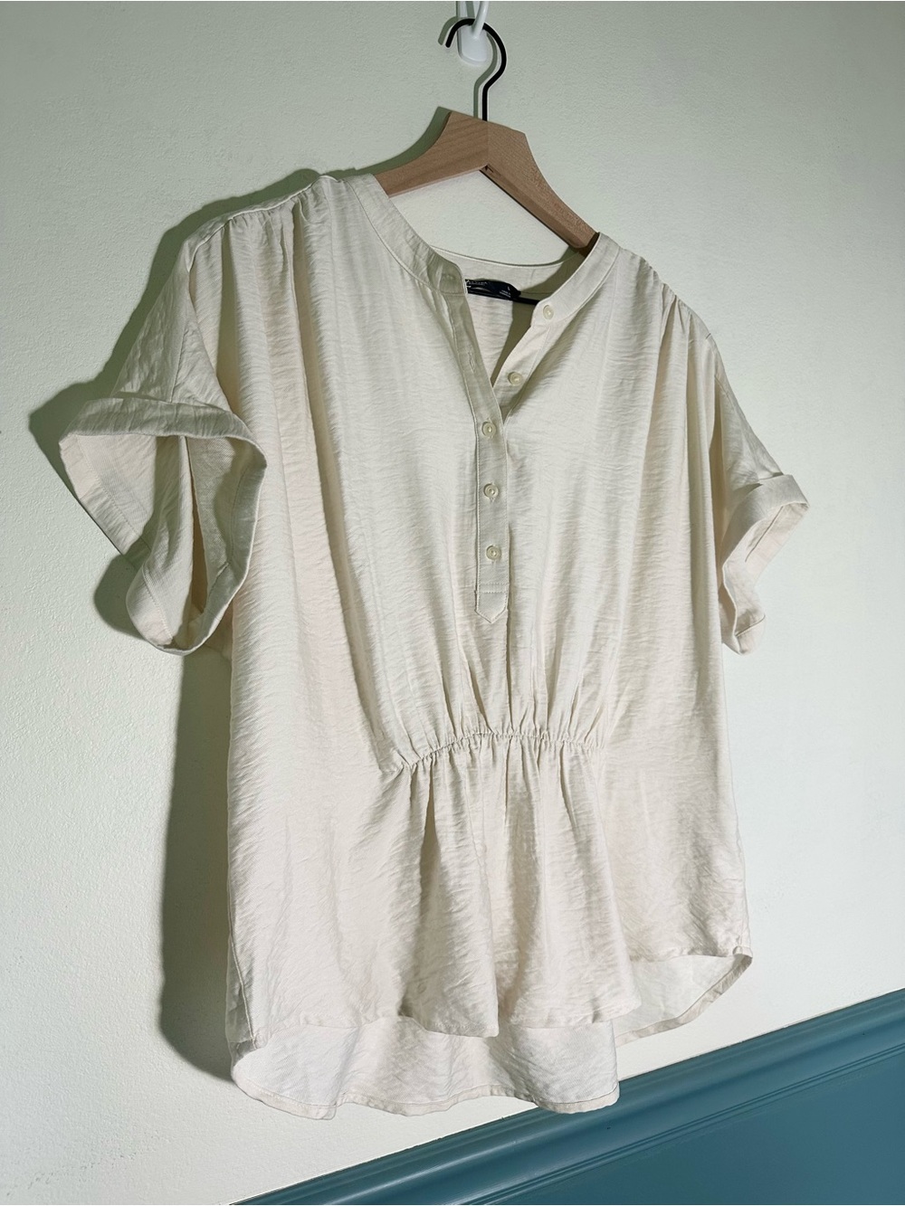 Kohl's Simply Vera Vera Wang Cream Button-Down Blouse